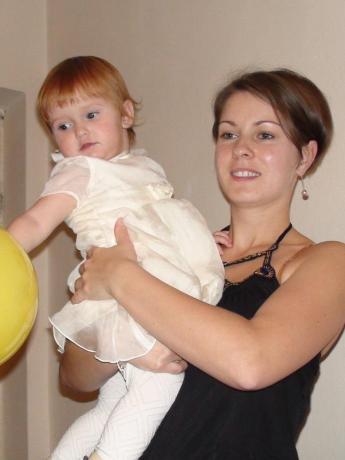 Z MAMĄ<a href="profile.php?lookup=571"> - EMILA28</a><br/>
		         Komentarzy: 1
 Obejrzano:  24174 Ocena: Brak
