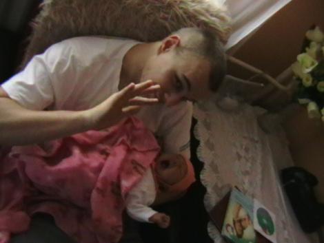 ach nudny ten tatuś<a href="profile.php?lookup=127"> - martunka</a><br/>
		         Komentarzy: 0
 Obejrzano:  32350 Ocena: <img src="images/star.gif" alt="*" style="vertical-align:middle"/><img src="images/star.gif" alt="*" style="vertical-align:middle"/><img src="images/star.gif" alt="*" style="vertical-align:middle"/>
