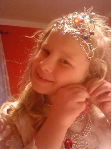 Wikusia<a href="profile.php?lookup=477"> - agulla222</a><br/>
		         Komentarzy: 2
 Obejrzano:  25691 Ocena: <img src="images/star.gif" alt="*" style="vertical-align:middle"/><img src="images/star.gif" alt="*" style="vertical-align:middle"/><img src="images/star.gif" alt="*" style="vertical-align:middle"/><img src="images/star.gif" alt="*" style="vertical-align:middle"/><img src="images/star.gif" alt="*" style="vertical-align:middle"/>
