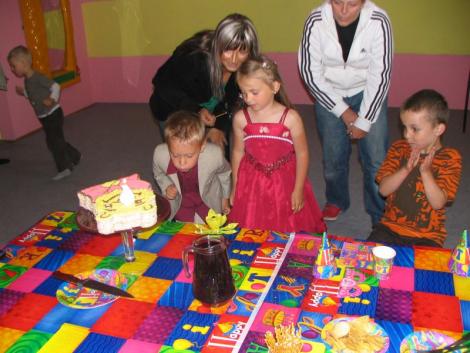 Maks i Wiki<a href="profile.php?lookup=158"> - aneta</a><br/>
		         Komentarzy: 0
 Obejrzano:  35104 Ocena: Brak
