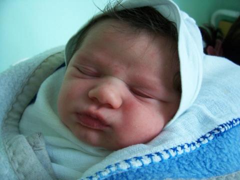 Weronisia<a href="profile.php?lookup=268"> - leonid61</a><br/>
		         Komentarzy: 2
 Obejrzano:  31744 Ocena: <img src="images/star.gif" alt="*" style="vertical-align:middle"/><img src="images/star.gif" alt="*" style="vertical-align:middle"/><img src="images/star.gif" alt="*" style="vertical-align:middle"/><img src="images/star.gif" alt="*" style="vertical-align:middle"/>
