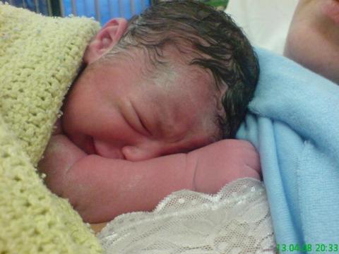 Alanek<a href="profile.php?lookup=216"> - aneczkakorcz</a><br/>
		         Komentarzy: 3
 Obejrzano:  38048 Ocena: <img src="images/star.gif" alt="*" style="vertical-align:middle"/><img src="images/star.gif" alt="*" style="vertical-align:middle"/><img src="images/star.gif" alt="*" style="vertical-align:middle"/><img src="images/star.gif" alt="*" style="vertical-align:middle"/><img src="images/star.gif" alt="*" style="vertical-align:middle"/>
