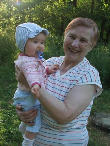 Ja i babcia :)<a href="profile.php?lookup=182"> - truskaweczka492</a><br/>
		         Komentarzy: 0
 Obejrzano:  35186 Ocena: Brak
