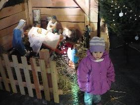 szopka<a href="profile.php?lookup=446"> - Silenka</a><br/>
		         Komentarzy: 0
 Obejrzano:  25720 Ocena: <img src="images/star.gif" alt="*" style="vertical-align:middle"/><img src="images/star.gif" alt="*" style="vertical-align:middle"/><img src="images/star.gif" alt="*" style="vertical-align:middle"/><img src="images/star.gif" alt="*" style="vertical-align:middle"/><img src="images/star.gif" alt="*" style="vertical-align:middle"/>
