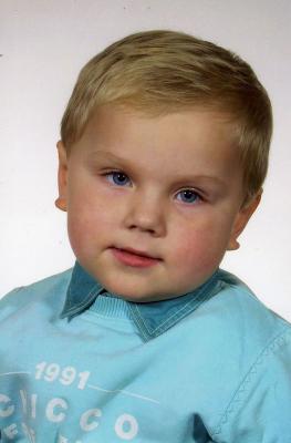 Olek<a href="profile.php?lookup=43"> - bodzio4272</a><br/>
		         Komentarzy: 0
 Obejrzano:  36783 Ocena: <img src="images/star.gif" alt="*" style="vertical-align:middle"/><img src="images/star.gif" alt="*" style="vertical-align:middle"/><img src="images/star.gif" alt="*" style="vertical-align:middle"/><img src="images/star.gif" alt="*" style="vertical-align:middle"/>
