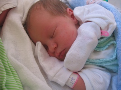 Martusia - oczko Babci!<a href="profile.php?lookup=4"> - danka</a><br/>
		         Komentarzy: 0
 Obejrzano:  38862 Ocena: Brak
