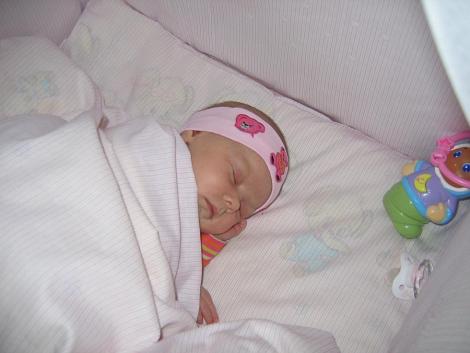 Roksanka<a href="profile.php?lookup=50"> - zanmyszka</a><br/>
		         Komentarzy: 2
 Obejrzano:  37771 Ocena: <img src="images/star.gif" alt="*" style="vertical-align:middle"/><img src="images/star.gif" alt="*" style="vertical-align:middle"/><img src="images/star.gif" alt="*" style="vertical-align:middle"/><img src="images/star.gif" alt="*" style="vertical-align:middle"/>
