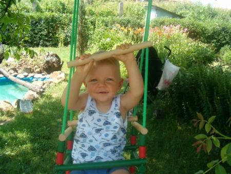 W moim ogródeczku<a href="profile.php?lookup=26"> - danka9</a><br/>
		         Komentarzy: 1
 Obejrzano:  34871 Ocena: <img src="images/star.gif" alt="*" style="vertical-align:middle"/><img src="images/star.gif" alt="*" style="vertical-align:middle"/><img src="images/star.gif" alt="*" style="vertical-align:middle"/><img src="images/star.gif" alt="*" style="vertical-align:middle"/>
