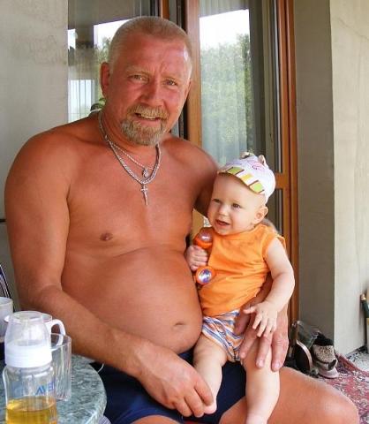 Z dziadziusiem<a href="profile.php?lookup=128"> - bialalis</a><br/>
		         Komentarzy: 0
 Obejrzano:  34599 Ocena: Brak
