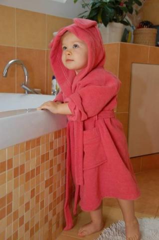 W łazience<a href="profile.php?lookup=465"> - EMISIA</a><br/>
		         Komentarzy: 0
 Obejrzano:  30791 Ocena: Brak
