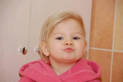 Kąpielowo<a href="profile.php?lookup=465"> - EMISIA</a><br/>
		         Komentarzy: 1
 Obejrzano:  31908 Ocena: Brak
