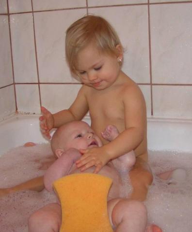 Myju, myju<a href="profile.php?lookup=465"> - EMISIA</a><br/>
		         Komentarzy: 2
 Obejrzano:  30923 Ocena: Brak
