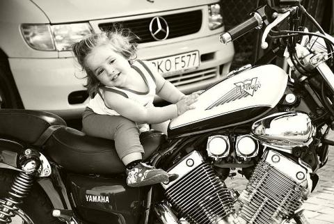 to jest to!!!<a href="profile.php?lookup=240"> - maama</a><br/>
		         Komentarzy: 3
 Obejrzano:  31286 Ocena: <img src="images/star.gif" alt="*" style="vertical-align:middle"/><img src="images/star.gif" alt="*" style="vertical-align:middle"/><img src="images/star.gif" alt="*" style="vertical-align:middle"/><img src="images/star.gif" alt="*" style="vertical-align:middle"/><img src="images/star.gif" alt="*" style="vertical-align:middle"/>
