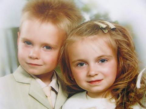 Moje skarby<a href="profile.php?lookup=158"> - aneta</a><br/>
		         Komentarzy: 2
 Obejrzano:  43113 Ocena: <img src="images/star.gif" alt="*" style="vertical-align:middle"/><img src="images/star.gif" alt="*" style="vertical-align:middle"/><img src="images/star.gif" alt="*" style="vertical-align:middle"/><img src="images/star.gif" alt="*" style="vertical-align:middle"/><img src="images/star.gif" alt="*" style="vertical-align:middle"/>
