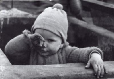 Wypuśćcieeeee!<a href="profile.php?lookup=1"> - piotr</a><br/>
		         Komentarzy: 8
 Obejrzano:  60450 Ocena: <img src="images/star.gif" alt="*" style="vertical-align:middle"/><img src="images/star.gif" alt="*" style="vertical-align:middle"/><img src="images/star.gif" alt="*" style="vertical-align:middle"/><img src="images/star.gif" alt="*" style="vertical-align:middle"/><img src="images/star.gif" alt="*" style="vertical-align:middle"/>
