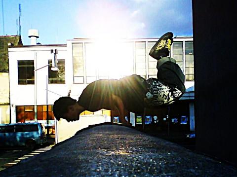 Olek<a href="profile.php?lookup=388"> - Alex</a><br/>
		         Komentarzy: 0
 Obejrzano:  29733 Ocena: <img src="images/star.gif" alt="*" style="vertical-align:middle"/><img src="images/star.gif" alt="*" style="vertical-align:middle"/><img src="images/star.gif" alt="*" style="vertical-align:middle"/><img src="images/star.gif" alt="*" style="vertical-align:middle"/><img src="images/star.gif" alt="*" style="vertical-align:middle"/>
