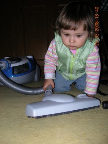 Nika sprząta<a href="profile.php?lookup=97"> - joanna78</a><br/>
		         Komentarzy: 2
 Obejrzano:  31122 Ocena: <img src="images/star.gif" alt="*" style="vertical-align:middle"/><img src="images/star.gif" alt="*" style="vertical-align:middle"/><img src="images/star.gif" alt="*" style="vertical-align:middle"/><img src="images/star.gif" alt="*" style="vertical-align:middle"/>
