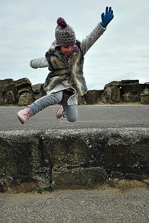 c.d<a href="profile.php?lookup=240"> - maama</a><br/>
		         Komentarzy: 4
 Obejrzano:  37611 Ocena: <img src="images/star.gif" alt="*" style="vertical-align:middle"/><img src="images/star.gif" alt="*" style="vertical-align:middle"/><img src="images/star.gif" alt="*" style="vertical-align:middle"/><img src="images/star.gif" alt="*" style="vertical-align:middle"/><img src="images/star.gif" alt="*" style="vertical-align:middle"/>
