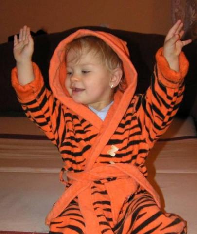 Tygrysek<a href="profile.php?lookup=465"> - EMISIA</a><br/>
		         Komentarzy: 1
 Obejrzano:  29612 Ocena: <img src="images/star.gif" alt="*" style="vertical-align:middle"/><img src="images/star.gif" alt="*" style="vertical-align:middle"/><img src="images/star.gif" alt="*" style="vertical-align:middle"/><img src="images/star.gif" alt="*" style="vertical-align:middle"/><img src="images/star.gif" alt="*" style="vertical-align:middle"/>
