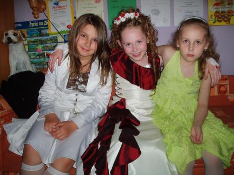 dziewczynki<a href="profile.php?lookup=186"> - agula38</a><br/>
		         Komentarzy: 0
 Obejrzano:  37669 Ocena: Brak
