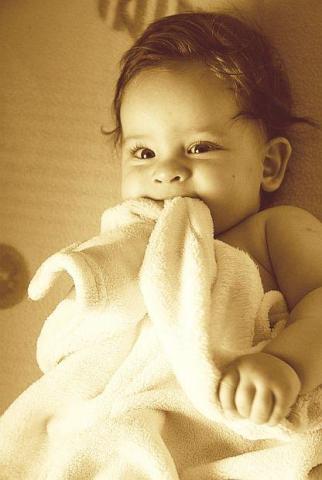 Mniam, mniam..<a href="profile.php?lookup=240"> - maama</a><br/>
		         Komentarzy: 0
 Obejrzano:  39738 Ocena: <img src="images/star.gif" alt="*" style="vertical-align:middle"/><img src="images/star.gif" alt="*" style="vertical-align:middle"/><img src="images/star.gif" alt="*" style="vertical-align:middle"/><img src="images/star.gif" alt="*" style="vertical-align:middle"/><img src="images/star.gif" alt="*" style="vertical-align:middle"/>
