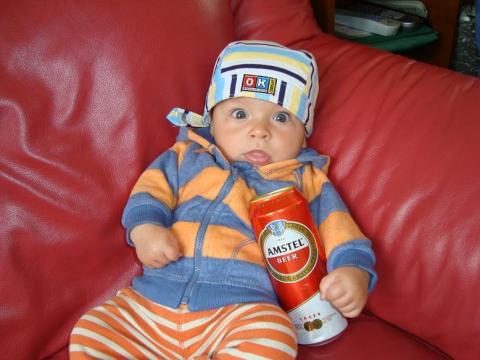 Alanek<a href="profile.php?lookup=216"> - aneczkakorcz</a><br/>
		         Komentarzy: 5
 Obejrzano:  42403 Ocena: <img src="images/star.gif" alt="*" style="vertical-align:middle"/><img src="images/star.gif" alt="*" style="vertical-align:middle"/><img src="images/star.gif" alt="*" style="vertical-align:middle"/><img src="images/star.gif" alt="*" style="vertical-align:middle"/><img src="images/star.gif" alt="*" style="vertical-align:middle"/>
