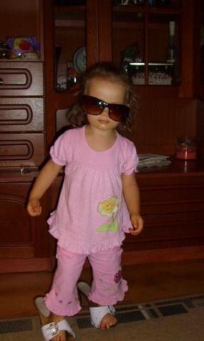 milenka<a href="profile.php?lookup=315"> - eweina</a><br/>
		         Komentarzy: 2
 Obejrzano:  29531 Ocena: <img src="images/star.gif" alt="*" style="vertical-align:middle"/><img src="images/star.gif" alt="*" style="vertical-align:middle"/><img src="images/star.gif" alt="*" style="vertical-align:middle"/>
