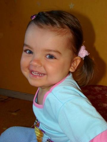 :-)<a href="profile.php?lookup=381"> - anitaulka</a><br/>
		         Komentarzy: 1
 Obejrzano:  26773 Ocena: <img src="images/star.gif" alt="*" style="vertical-align:middle"/><img src="images/star.gif" alt="*" style="vertical-align:middle"/><img src="images/star.gif" alt="*" style="vertical-align:middle"/><img src="images/star.gif" alt="*" style="vertical-align:middle"/><img src="images/star.gif" alt="*" style="vertical-align:middle"/>
