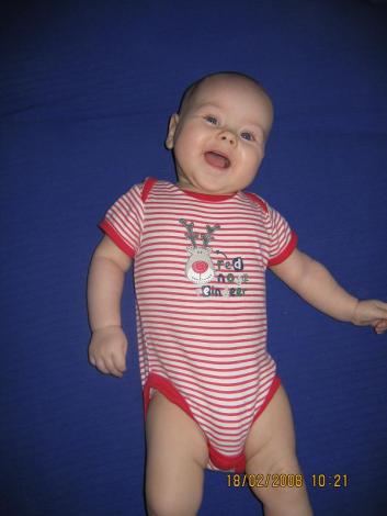 Roksanka się śmieje<a href="profile.php?lookup=50"> - zanmyszka</a><br/>
		         Komentarzy: 0
 Obejrzano:  33086 Ocena: <img src="images/star.gif" alt="*" style="vertical-align:middle"/><img src="images/star.gif" alt="*" style="vertical-align:middle"/><img src="images/star.gif" alt="*" style="vertical-align:middle"/><img src="images/star.gif" alt="*" style="vertical-align:middle"/>
