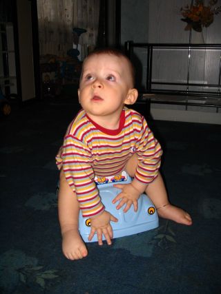 Tak robię siusiu:)<a href="profile.php?lookup=111"> - SzczesliwaMamusia</a><br/>
		         Komentarzy: 1
 Obejrzano:  39184 Ocena: <img src="images/star.gif" alt="*" style="vertical-align:middle"/><img src="images/star.gif" alt="*" style="vertical-align:middle"/><img src="images/star.gif" alt="*" style="vertical-align:middle"/><img src="images/star.gif" alt="*" style="vertical-align:middle"/>
