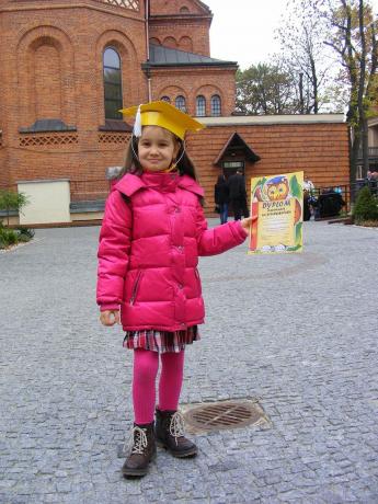 Asia po pasowaniu na przedszkolaka w zerówce.<a href="profile.php?lookup=182"> - truskaweczka492</a><br/>
		         Komentarzy: 0
 Obejrzano:  29059 Ocena: Brak
