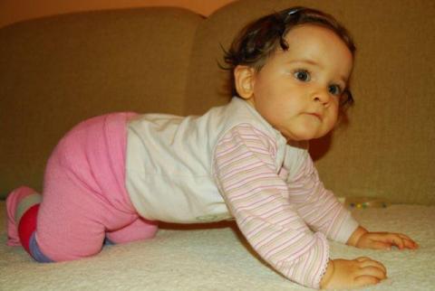 w końcu na czterech!!! :))<a href="profile.php?lookup=240"> - maama</a><br/>
		         Komentarzy: 2
 Obejrzano:  31880 Ocena: <img src="images/star.gif" alt="*" style="vertical-align:middle"/><img src="images/star.gif" alt="*" style="vertical-align:middle"/><img src="images/star.gif" alt="*" style="vertical-align:middle"/><img src="images/star.gif" alt="*" style="vertical-align:middle"/><img src="images/star.gif" alt="*" style="vertical-align:middle"/>
