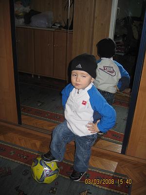 Dawidek<a href="profile.php?lookup=108"> - sylwia1310</a><br/>
		         Komentarzy: 1
 Obejrzano:  33183 Ocena: <img src="images/star.gif" alt="*" style="vertical-align:middle"/><img src="images/star.gif" alt="*" style="vertical-align:middle"/><img src="images/star.gif" alt="*" style="vertical-align:middle"/><img src="images/star.gif" alt="*" style="vertical-align:middle"/>
