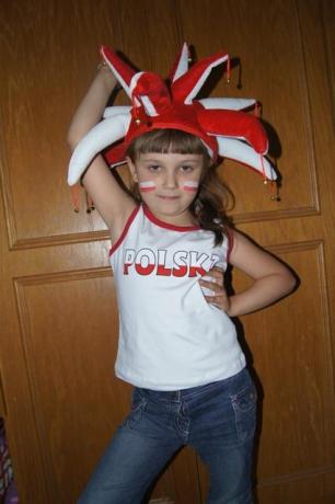 kibic Euro 2012<a href="profile.php?lookup=97"> - joanna78</a><br/>
		         Komentarzy: 2
 Obejrzano:  26235 Ocena: <img src="images/star.gif" alt="*" style="vertical-align:middle"/><img src="images/star.gif" alt="*" style="vertical-align:middle"/><img src="images/star.gif" alt="*" style="vertical-align:middle"/><img src="images/star.gif" alt="*" style="vertical-align:middle"/><img src="images/star.gif" alt="*" style="vertical-align:middle"/>
