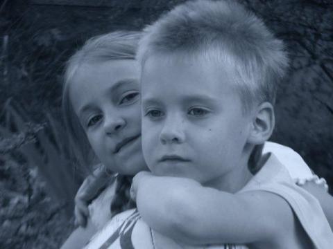 Bliźniaki<a href="profile.php?lookup=158"> - aneta</a><br/>
		         Komentarzy: 0
 Obejrzano:  28595 Ocena: <img src="images/star.gif" alt="*" style="vertical-align:middle"/><img src="images/star.gif" alt="*" style="vertical-align:middle"/><img src="images/star.gif" alt="*" style="vertical-align:middle"/><img src="images/star.gif" alt="*" style="vertical-align:middle"/><img src="images/star.gif" alt="*" style="vertical-align:middle"/>
