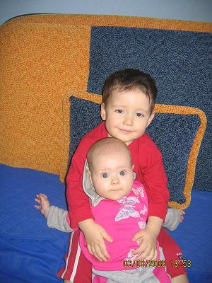 Dawidek i Roksanka<a href="profile.php?lookup=108"> - sylwia1310</a><br/>
		         Komentarzy: 1
 Obejrzano:  32014 Ocena: <img src="images/star.gif" alt="*" style="vertical-align:middle"/><img src="images/star.gif" alt="*" style="vertical-align:middle"/><img src="images/star.gif" alt="*" style="vertical-align:middle"/><img src="images/star.gif" alt="*" style="vertical-align:middle"/>
