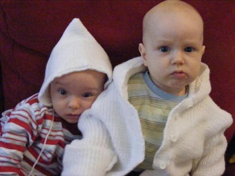 z kuzynem<a href="profile.php?lookup=128"> - bialalis</a><br/>
		         Komentarzy: 0
 Obejrzano:  36544 Ocena: Brak
