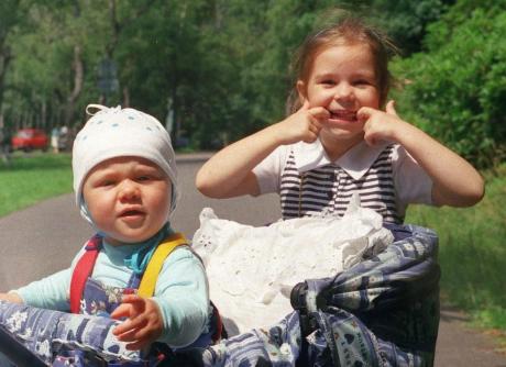 Jak fajnie być razem<a href="profile.php?lookup=1"> - piotr</a><br/>
		         Komentarzy: 3
 Obejrzano:  29642 Ocena: <img src="images/star.gif" alt="*" style="vertical-align:middle"/><img src="images/star.gif" alt="*" style="vertical-align:middle"/><img src="images/star.gif" alt="*" style="vertical-align:middle"/><img src="images/star.gif" alt="*" style="vertical-align:middle"/><img src="images/star.gif" alt="*" style="vertical-align:middle"/>
